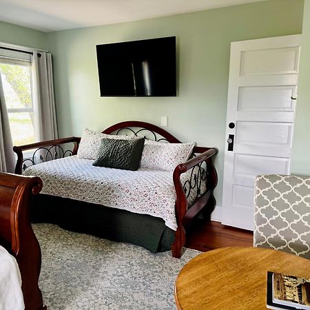 Hudson House Bed And Breakfast Wheatland エクステリア 写真