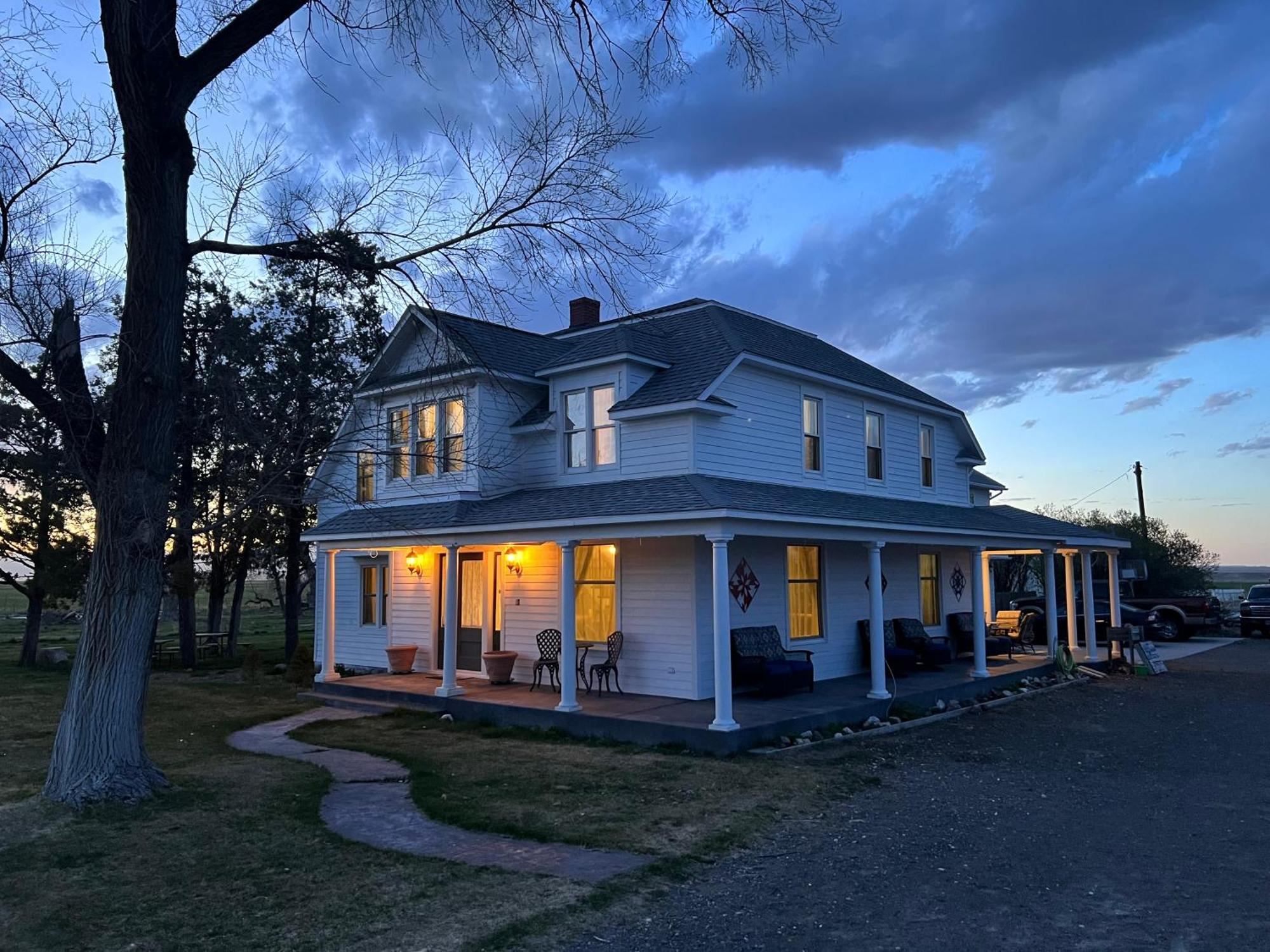 Hudson House Bed And Breakfast Wheatland エクステリア 写真